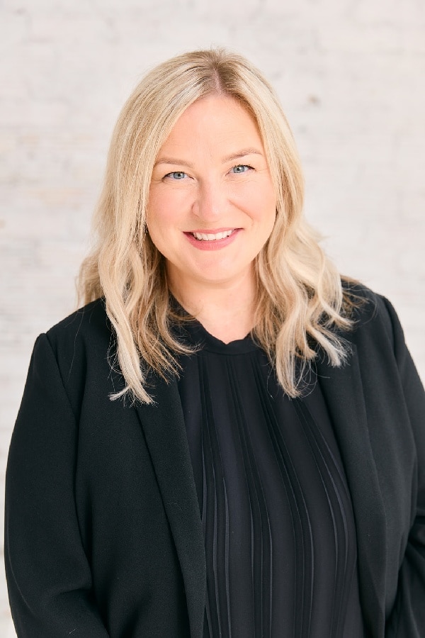 2025 Studio One Headshots - Shauna